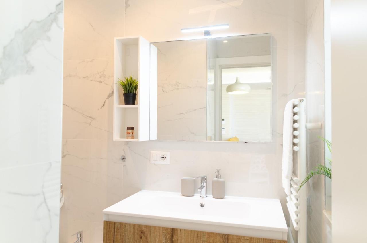 Apulialux Polignano High Class / Jacuzzi + Parking Apartment โปลีญาโนอามาเร ภายนอก รูปภาพ