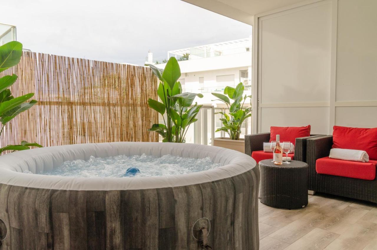 Apulialux Polignano High Class / Jacuzzi + Parking Apartment โปลีญาโนอามาเร ภายนอก รูปภาพ